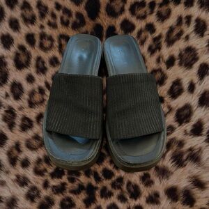 Vintage Y2K Black Platform Slide Sandals Size 9 Women’s 2” Heel Cushioned